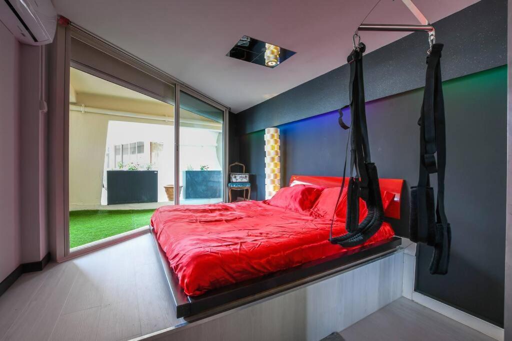 Le Chérubite: entre érotisme et baroque #sexroom #BDSM La Grande-Motte Exterior foto