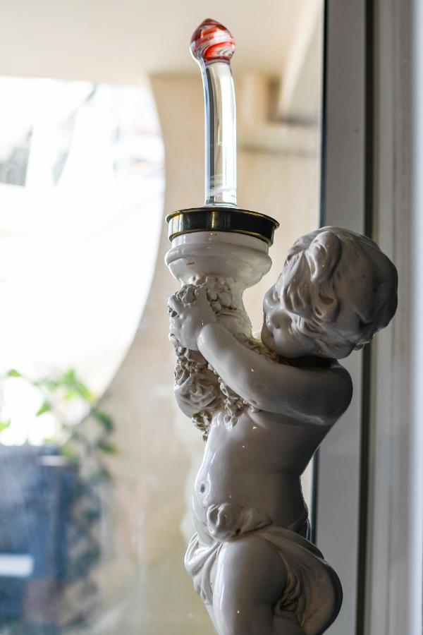 Le Chérubite: entre érotisme et baroque #sexroom #BDSM La Grande-Motte Exterior foto